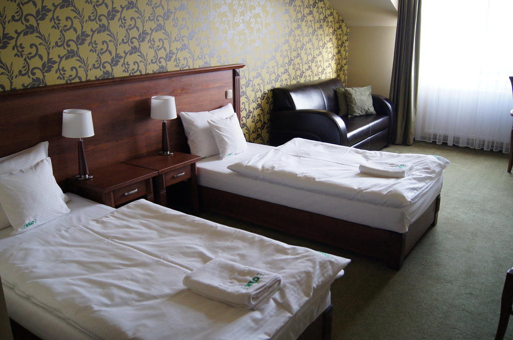 Hotel Neo Międzyrzecz Habitación foto