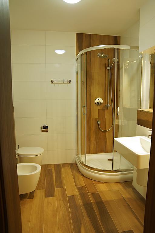 Hotel Neo Międzyrzecz Habitación foto